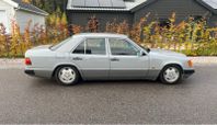 Mercedes-Benz E 300 4G-Tronic