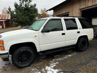 Chevrolet Tahoe 4-door 5.7 V8 4WD Hydra-Matic