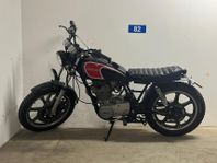 Yamaha SR400