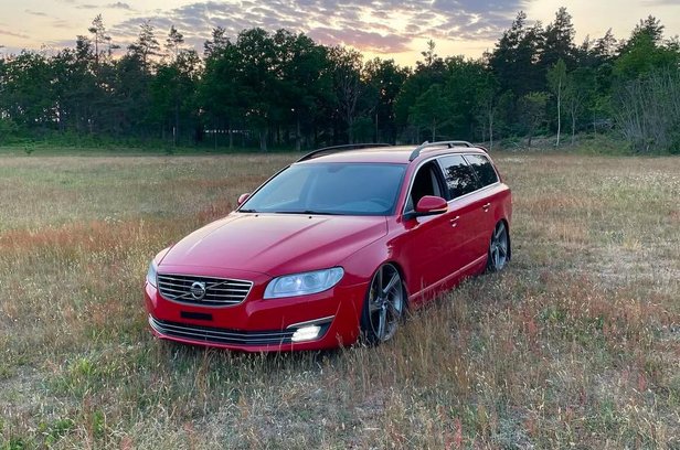 V70 Fas 2 facelift D5 säljes i Västervik | Bl - såld eller borttagen