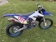 Sherco 250 SEF 4T med Rekluse & Akrapovic avgassystem