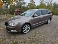 Skoda Superb kombi bensin 2011