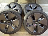 Vinterhjul : 18" Tesla modell  3 +  19” VW ID4 Audi Q4 E-Tro