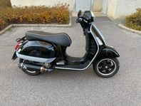 Piaggio Vespa 300 GTS