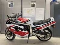 Suzuki GSXR 750