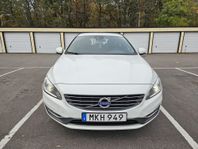 Volvo V60 Momentum