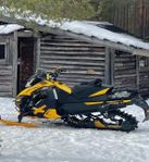 Ski-Doo MXZ 800 R E-TEC