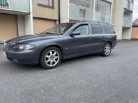 Volvo V70 2.5T AWD Automat 