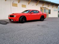 Dodge Challenger 6.4 V8 HEMI SRT