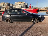 Hyundai i30 cw 1.6 CRDi Business Euro 4