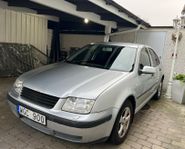 Volkswagen Bora 1.6 Nybes, Lågmilare