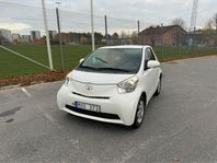 Toyota iQ 1.0 - Smidig stadsbil med låg förbrukning