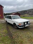 Volvo 245 240 Kombi 2.3 GL NYBESIKTAD