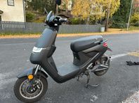 El-moped Viarelli i nyskick 