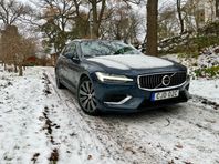 Volvo V60 Recharge T6 AWD, P-Värme,H/K, Panorama,Inscription