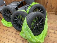 GoodYear 215/55R/17 odubbade vinterdäck med Fälgar  ES300h