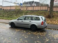 Ford Focus 2002, grå, 7 000 kr eller högstbjudande