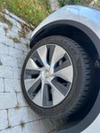 Komplett Tesla modell  Y Däck och följer 255/45R19