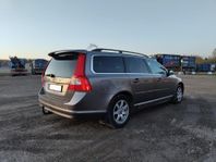 Volvo V70 2.4D D5 Momentum 175hk