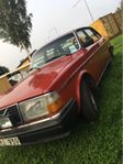 En veteran Volvo 244 2.3 DL