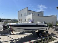 Galeon 475 Evinrude 50 E-tec 2010 med få gångtimmar