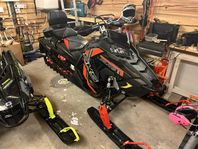 Polaris SKS 146 2021