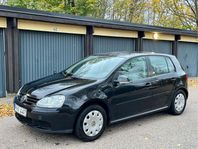 Volkswagen Golf 5-dörrar 1.6 ny besiktigad 