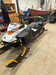 Ski doo summit Sp 2022 146 850