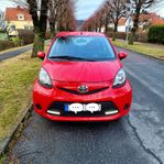 RÖD TOYOTA AYGO 1.0 VVTI FACE LIFT 5 DÖRRAR EURO5  SVENSK Så