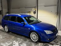 Ford Mondeo ST220 Kombi 226hk Recaro/SoV-hjul/Motorvärmare