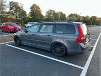 Volvo V70 2.4D Kinetic nybess 