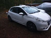 Peugeot 208 5-dörrar 1.2 VTi  0,4 l/mil ev byte