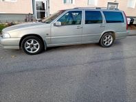 Volvo V70 2.4