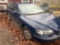 Volvo V70 2.4 Euro 4 - Reservdelsbil, läcker olja