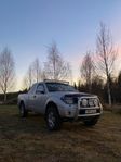 Nissan Navara -08 2,5 dci A-traktor