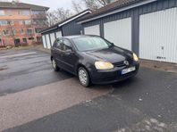 Volkswagen Golf 5-dörrar 1.6 ny besiktad 