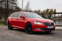 Skoda Superb Kombi 2.0 TSI 4x4 DSG L&K Drag Värmare Pano