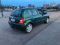 Renault Clio 5-dörrars Halvkombi 1.2i Dragkrok