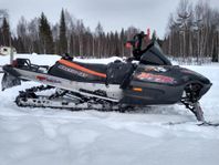 Mountain cat 800 EFi, 148hkr, 154" 