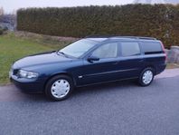 Volvo V70 2.4 Business, Nybesiktad, Nyservad