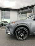 Svarta Lexus fälgar 20 tum med sommardäck 