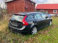 krockad! Volvo V60 D4 Geartronic Summum