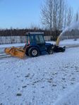 kompakttraktor Iseki 325 4wd snöslunga sopvalls klippbord mm