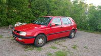 VW Golf 5-dörrar 1.8 CL - Reservdelsbil/renoveringsobjekt