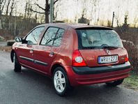 Renault Clio 1.2 med lågmillad!!