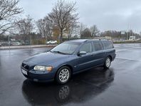 VOLVO V70 A-TRAKTOR NYBESIKTIGAD 