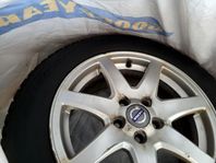 Dubbade vinterdäck Pirelli/Toyo med fälg