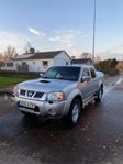 Nissan King Cab 2.5 4WD A-traktor