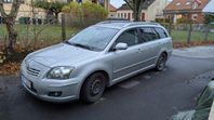 Toyota Avensis Kombi 2.0 D-4 VVT-i Euro 4