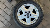 4 Vinterdäck dubbfria 16" Aluminiumfälgar och Bridgestonedäc